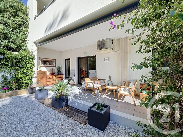 Appartement T3 à vendre - 3 pièces - 75.7 m2 - ST RAPHAEL - 83 - PROVENCE-ALPES-COTE-D-AZUR - Century 21 Sud Habitat