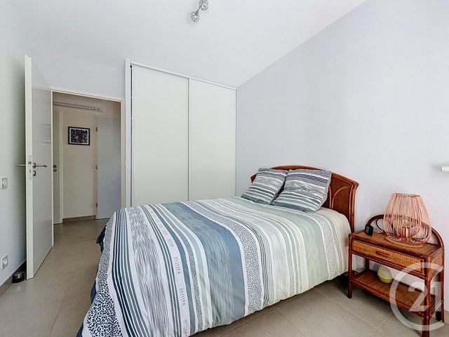 Appartement T3 à vendre - 3 pièces - 75.7 m2 - ST RAPHAEL - 83 - PROVENCE-ALPES-COTE-D-AZUR - Century 21 Sud Habitat